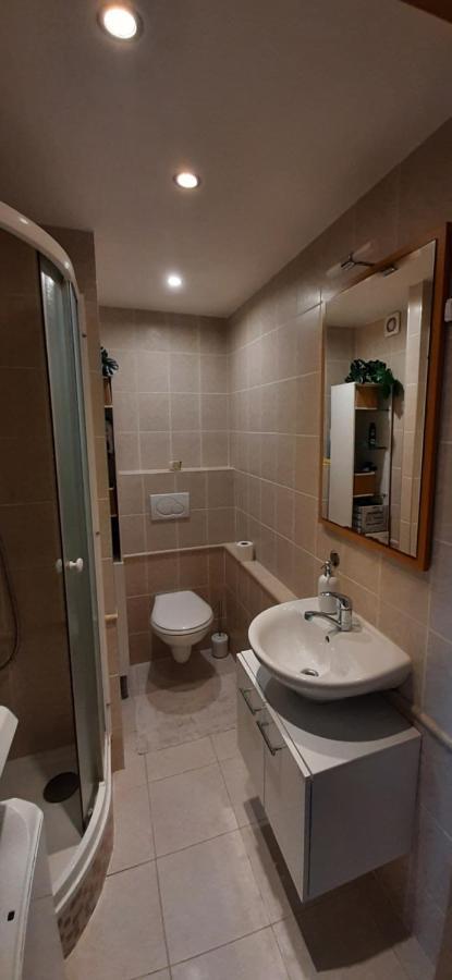 Apartment Kamyk Прага Екстериор снимка