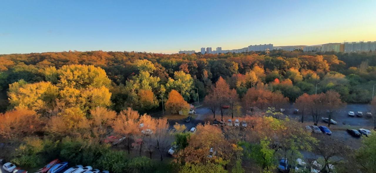 Apartment Kamyk Прага Екстериор снимка