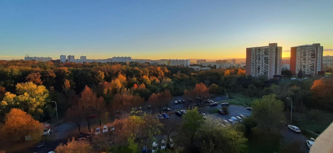 Apartment Kamyk Прага Екстериор снимка