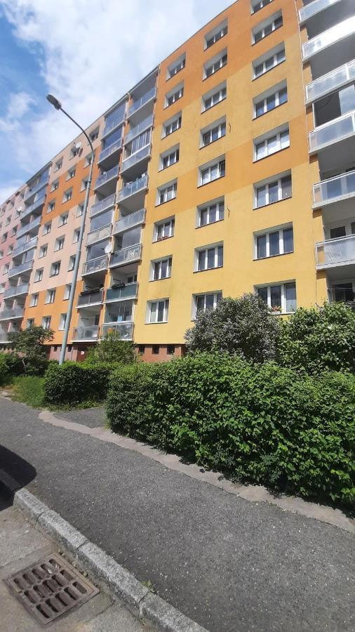 Apartment Kamyk Прага Екстериор снимка